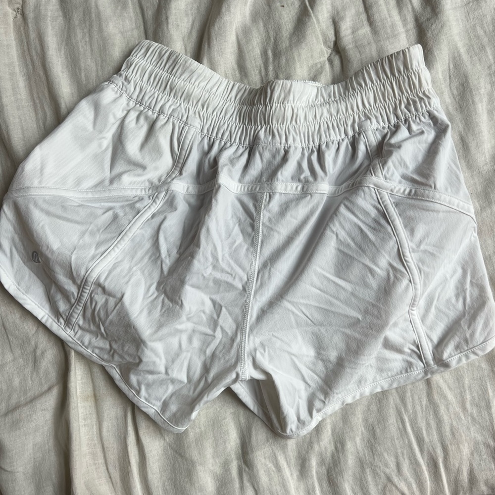 Lululemon white tracker shorts size 6